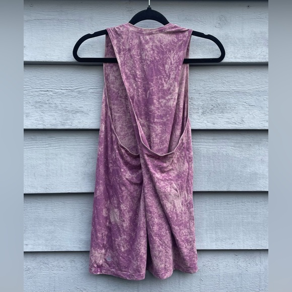 2/$40 - Lululemon Element Tank - Picture 6 of 9